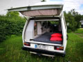 BulliHoliday Campingmobil mieten Lissy - unteres Bett 3 Blick vom Heck