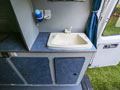 BulliHoliday Reisemobil mieten LT Max - Badezimmer mit Waschbecken 1