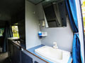 BulliHoliday Reisemobil mieten LT Max - Badezimmer mit Waschbecken 2